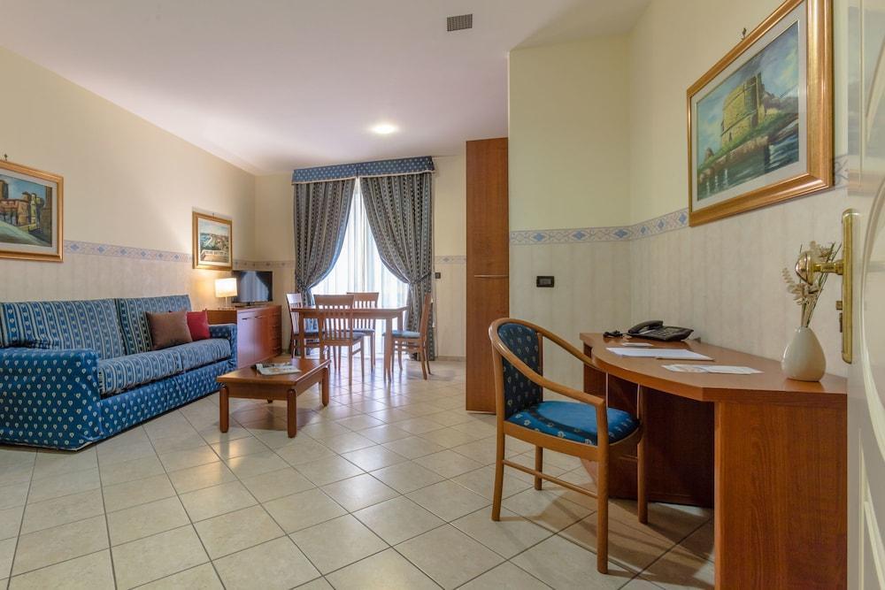Hotel Traiano Civitavecchia Εξωτερικό φωτογραφία