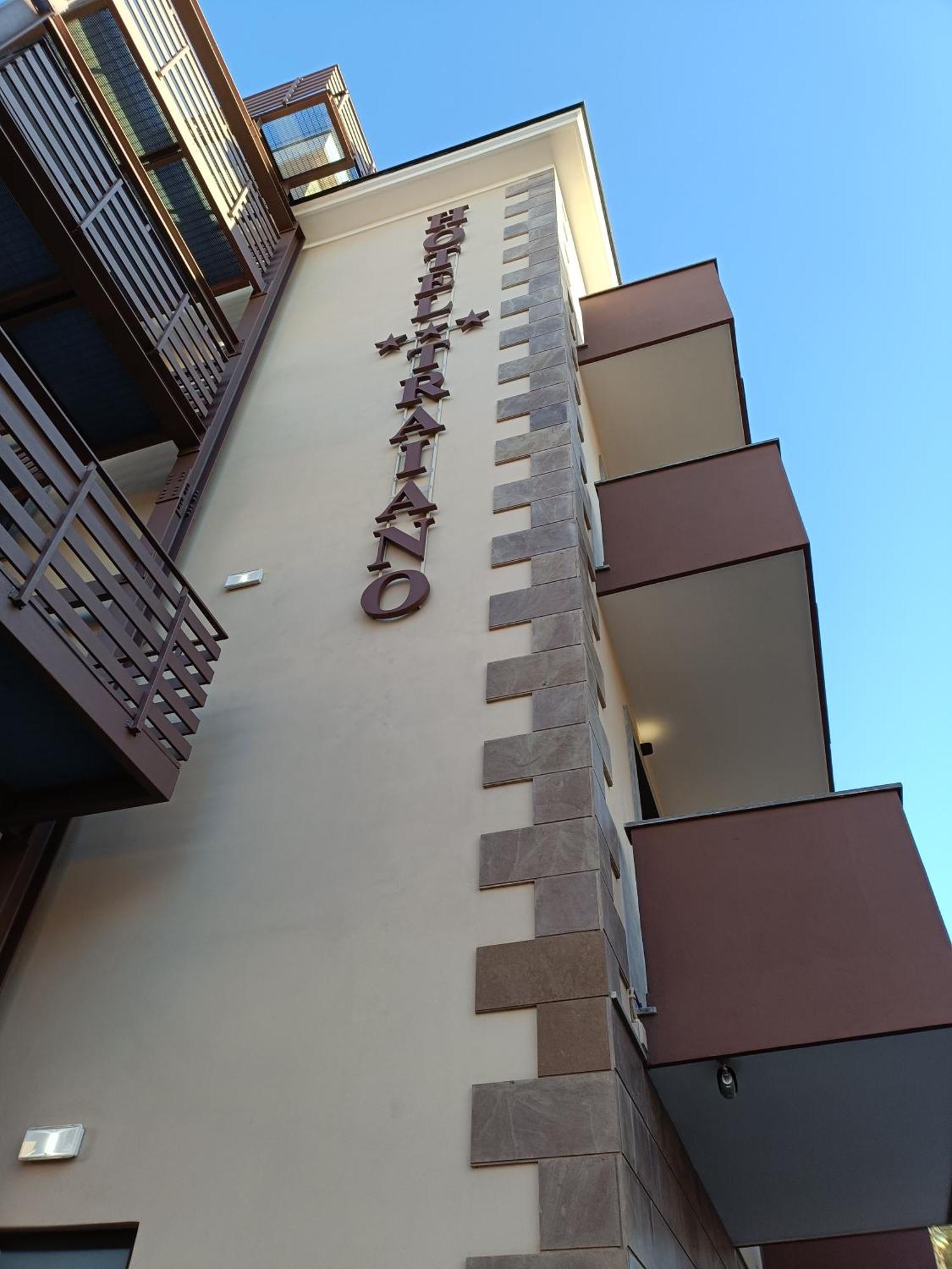 Hotel Traiano Civitavecchia Εξωτερικό φωτογραφία