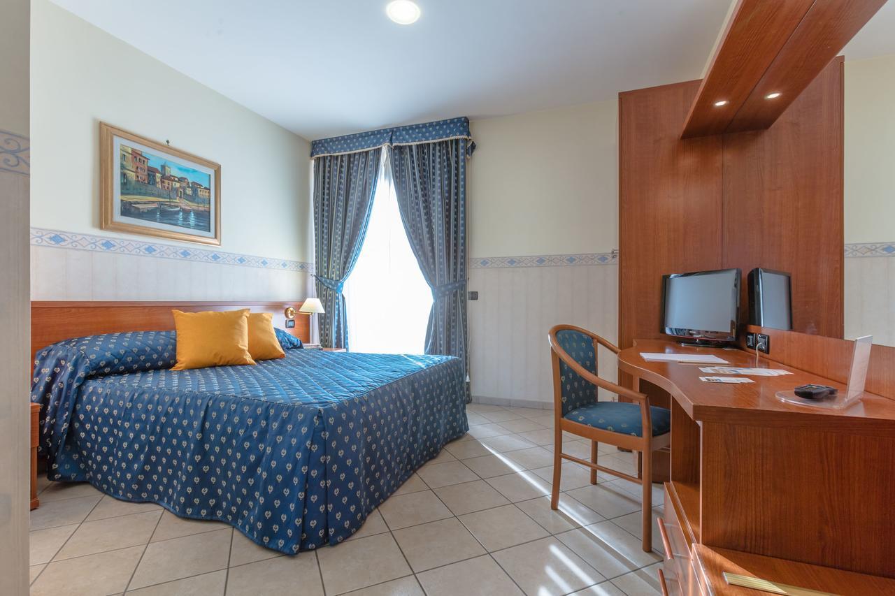 Hotel Traiano Civitavecchia Εξωτερικό φωτογραφία