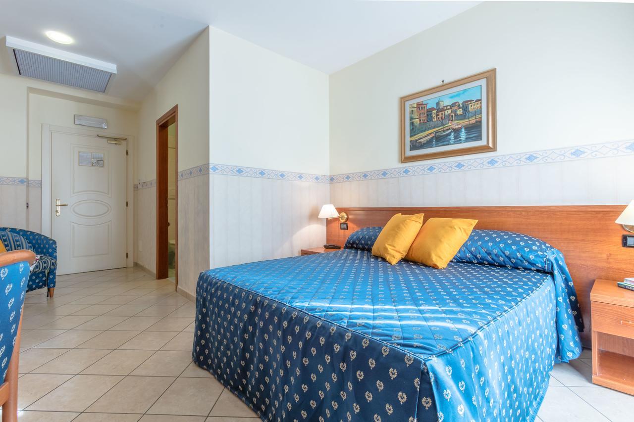 Hotel Traiano Civitavecchia Εξωτερικό φωτογραφία